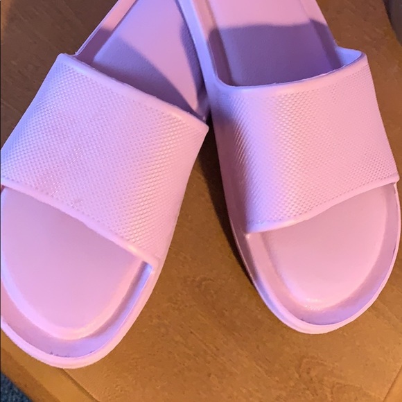Lavender Slides - Picture 1 of 2